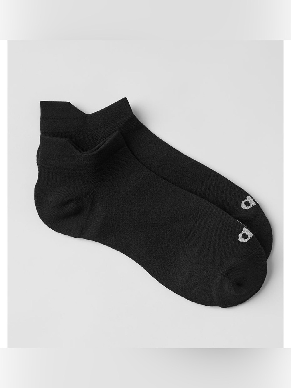 ALO Unisex Performance Tab socks